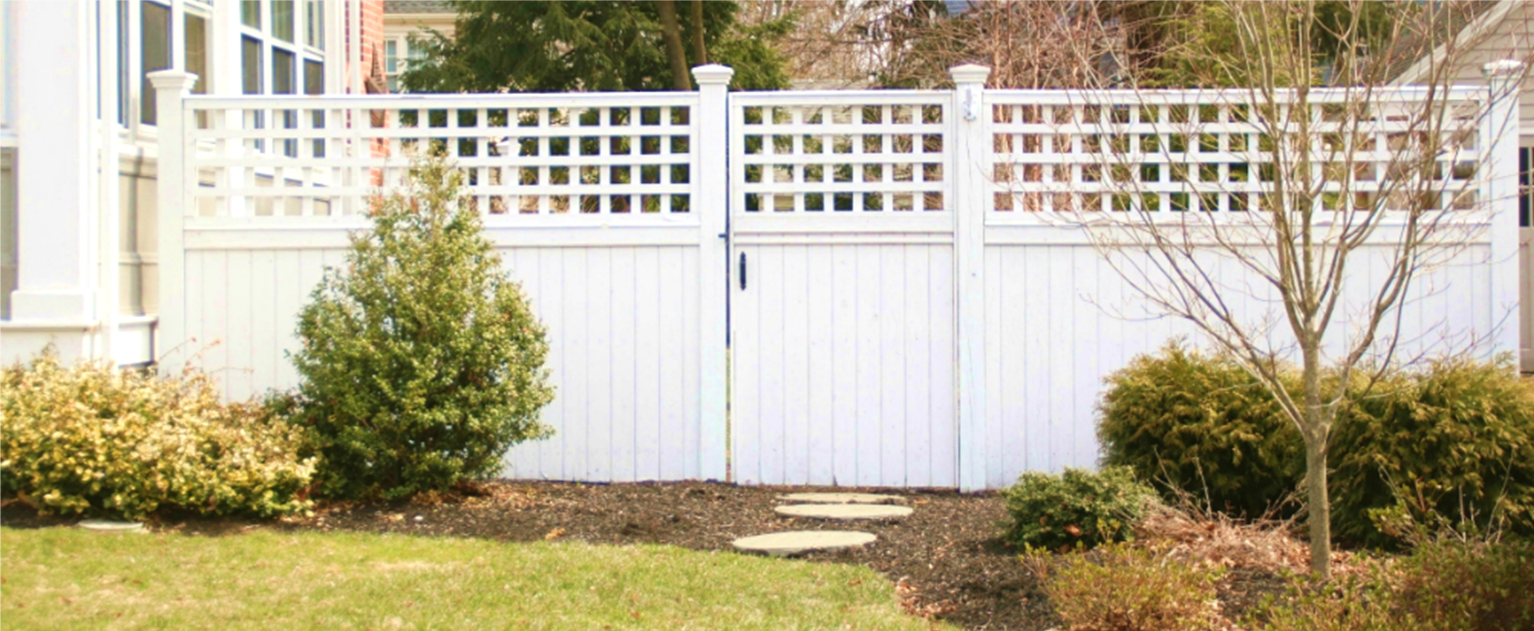 How to Paint a Wooden Fence with a Sprayer | Wagner DIY